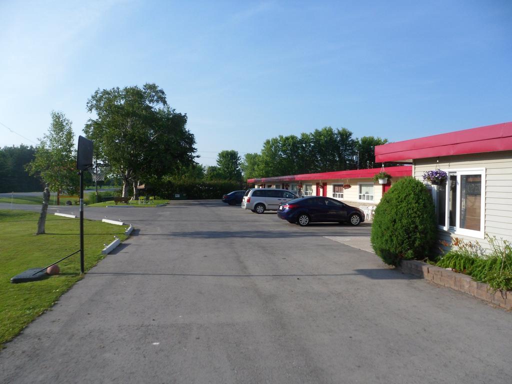 The Silver Birch Motel Goderich Zewnętrze zdjęcie