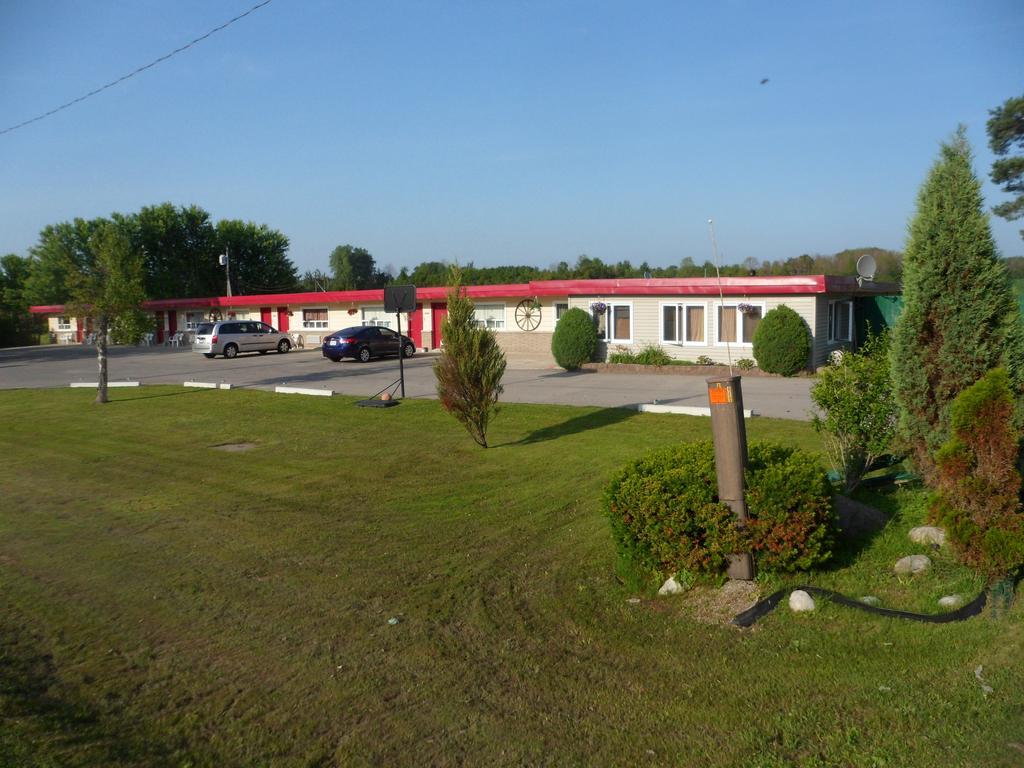 The Silver Birch Motel Goderich Zewnętrze zdjęcie