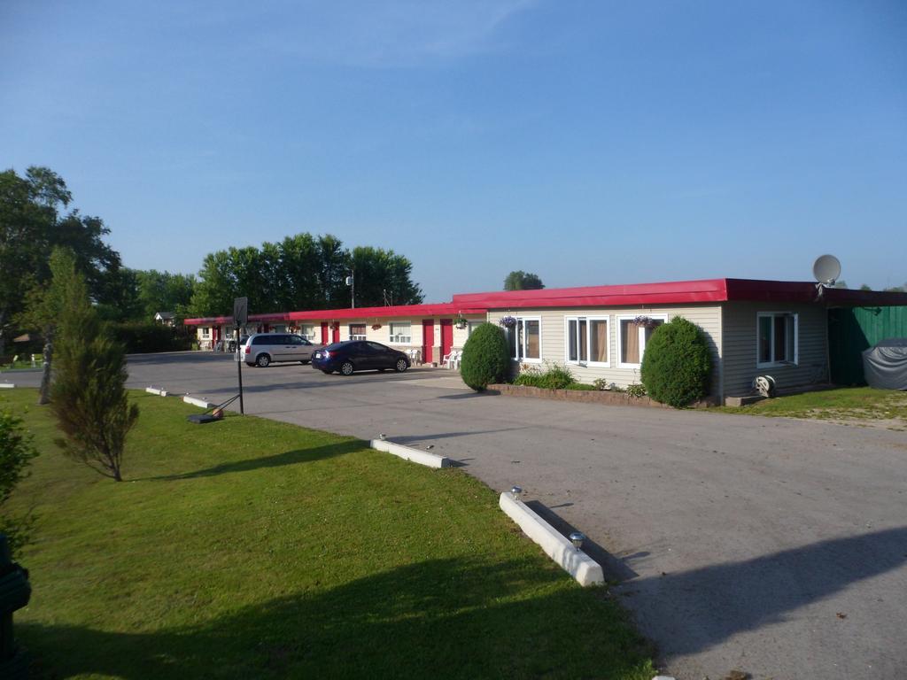 The Silver Birch Motel Goderich Zewnętrze zdjęcie